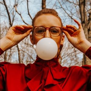 Meet your Posher, Avery